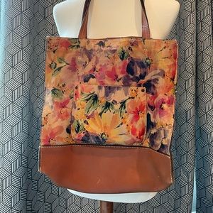 Patricia Nash floral bag. Good used condition.
